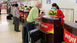 Vietjet hỗ trợ hành khách bị thay đổi lịch trình bay do ảnh hưởng từ dịch