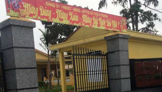 Thanh Hóa: Vợ, con cán bộ xã trong danh sách hộ... cận nghèo