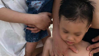Tìm người thân cho bé trai bị lạc