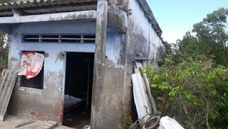 Cụ bà bị con dâu bỏ ở căn nhà hoang qua đời