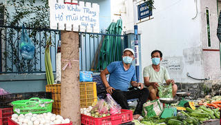 Anh bán rau có tính 'chảnh'