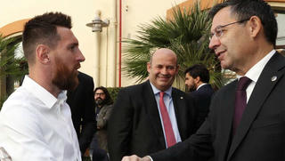 Tại sao Messi đoạn tuyệt với Barca?