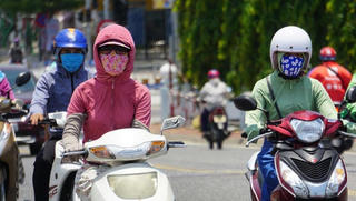 Thời tiết hôm nay: Hà Nội nắng nóng nguy hại, nhiều tỉnh rải rác mưa đêm