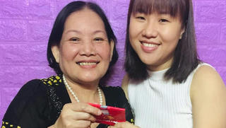 Con dâu bỏ việc, bán đất nhà mẹ đẻ cứu mẹ chồng ung thư
