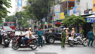 Bắt nữ nghi phạm bịt mặt cướp tiền tỷ tại chi nhánh ngân hàng ở TP HCM