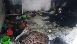 Nghịch bật lửa, hai anh em chết cháy trong căn phòng khóa trái cửa 