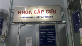 Bé 6 tháng tử vong giữa khe nệm và tường