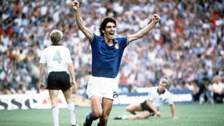 'Vua phá lưới' Paolo Rossi qua đời