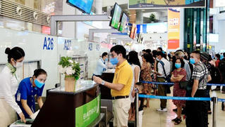 Đề nghị công an 'vào cuộc' xử lý khách đi máy bay sử dụng giấy tờ không đúng quy định