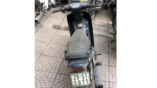 Phát hiện thi thể xăm chữ Tâm ở ngực trôi trên sông Hồng