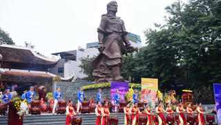 Dừng loạt lễ hội lớn ở miền Bắc xuân Tân Sửu