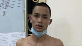 Nam thanh niên rút dao đâm chết người đi đường sau khi uống rượu