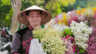 'Lịm tim' lời chúc 8/3 của 'soái ca' Vbiz 