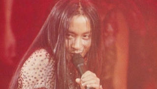 Xót xa ngôi sao cô đơn ôm mối tình đồng tính nhảy lầu ngày 1/4