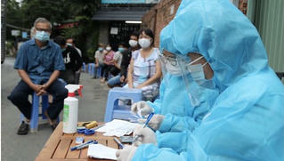 Cảnh báo mầm bệnh COVID -19 âm thầm lây lan trong cộng đồng ở TP HCM