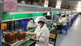 Hỗ trợ doanh nghiệp trong các khu công nghiệp Bắc Giang khôi phục sản xuất