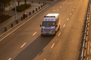 Nhiều người trẻ Trung Quốc đột quỵ, trụy tim vì lao lực