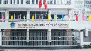 Đại học Kinh tế TP HCM hỗ trợ 25 tỷ đồng cho sinh viên ảnh hưởng COVID - 19