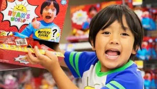 Cậu bé con lai Việt - Nhật kiếm tiền giỏi nhất thế giới 