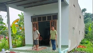 Truy bắt thanh niên không đeo khẩu trang vượt chốt kiểm dịch, chém bị thương công an