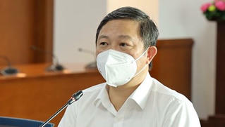 Lãnh đạo TP HCM lý giải tình trạng người dân ra đường đông bất thường