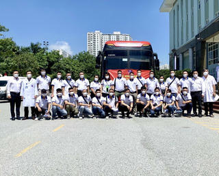 Có bao nhiêu nhân lực y tế đang hỗ trợ TP HCM và các tỉnh phía Nam chống dịch?