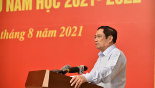 Thủ tướng: Không để học sinh thiếu chất, thất học do đại dịch