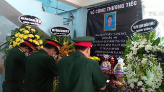 Một chiến sĩ dân quân qua đời do mắc COVID-19 khi tham gia phòng, chống dịch