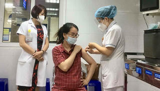 4 điều cần biết cho phụ nữ mang thai tiêm vaccine COVID-19