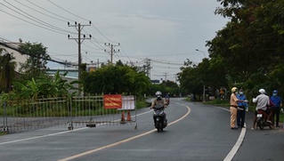 Cấp giấy đi đường cho cụ ông 85 tuổi... đến viện khám thai