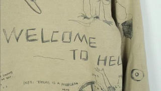 Mẫu quần áo trẻ em bị chỉ trích kinh dị, thô tục 