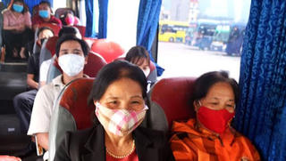 Thí điểm vận tải hành khách liên tỉnh