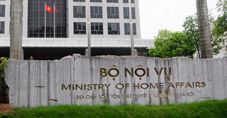 Bộ Nội vụ đề nghị các bộ, ngành hướng dẫn bỏ quy định chứng chỉ ngoại ngữ, tin học