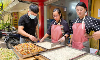 'Tiệm cơm 1k' của các giám đốc, giảng viên