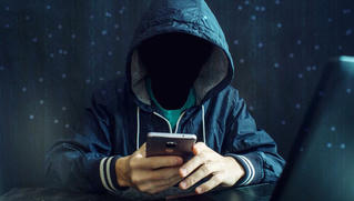 Nhận cuộc gọi báo tai nạn giao thông, nam thanh niên Hà Nội mất 250 triệu đồng