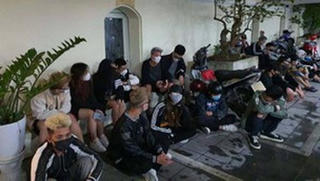 Giật mình lời khai 40 'quái xế tuổi teen' gây 'náo loạn' đường Hà Nội