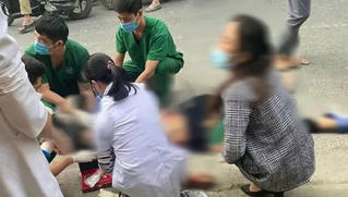 Bắt giữ nam sinh lớp 11 đâm chết bạn