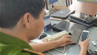 Công an có quyền thu giữ và kiểm tra tin trên điện thoại người dân không?