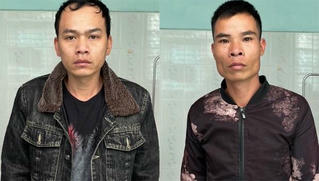 Truy bắt 2 đối tượng dùng dao khống chế lái xe đang đi vệ sinh, ép đưa tiền