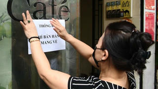 Những hoạt động nào bị cấm ở 8 quận 'vùng cam' Hà Nội?