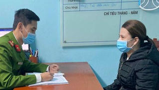 Phục bắt nữ đối tượng trốn nã xuyên quốc gia