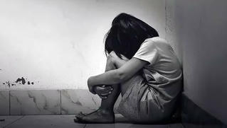 Bắt khẩn cấp gã mới lớn dụ dỗ bé gái bỏ nhà đến 'chung chạ như vợ chồng'