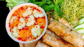 Mẹo làm nem và pha nước chấm để được khen 'đảm' dịp Tết