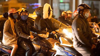 Hà Nội ngày mai có lúc có mưa, đêm mai lại rét đậm