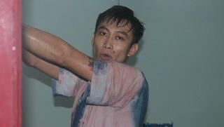 Thanh niên đánh vợ rồi chém loạn xạ người can ngăn khiến 3 nạn nhân nhập viện