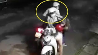 'Bạn nghiện' rủ nhau cầm dao đi cướp, cắt tay người phụ nữ chống cự