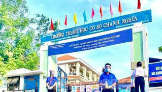 Nữ sinh lớp 9 bị mẹ của bạn đánh tại trường phải nhập viện cấp cứu