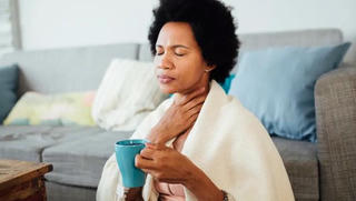 Phân biệt 5 nguyên nhân đau họng không sốt, không phải COVID-19