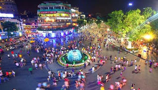 Từ 18/3, phố đi bộ quanh hồ Hoàn Kiếm hoạt động trở lại