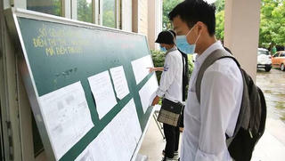 Điểm chuẩn vào lớp 10 công lập Hà Nội thay đổi thế nào những năm qua?